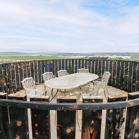 Nead Na Bhfainleog Swallows Nest * Aughrus More