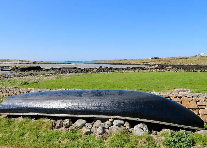 Nead Na Bhfainleog Swallows Nest * Aughrus More